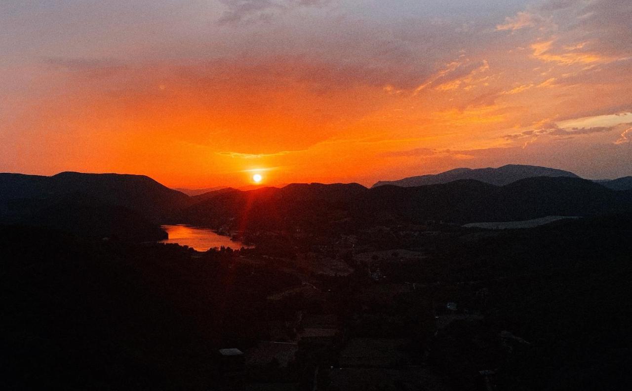 Albergo Diffuso Crispolti Labro エクステリア 写真