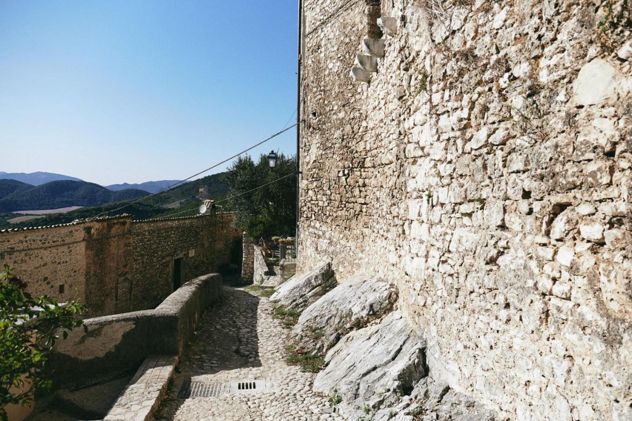 Albergo Diffuso Crispolti Labro エクステリア 写真