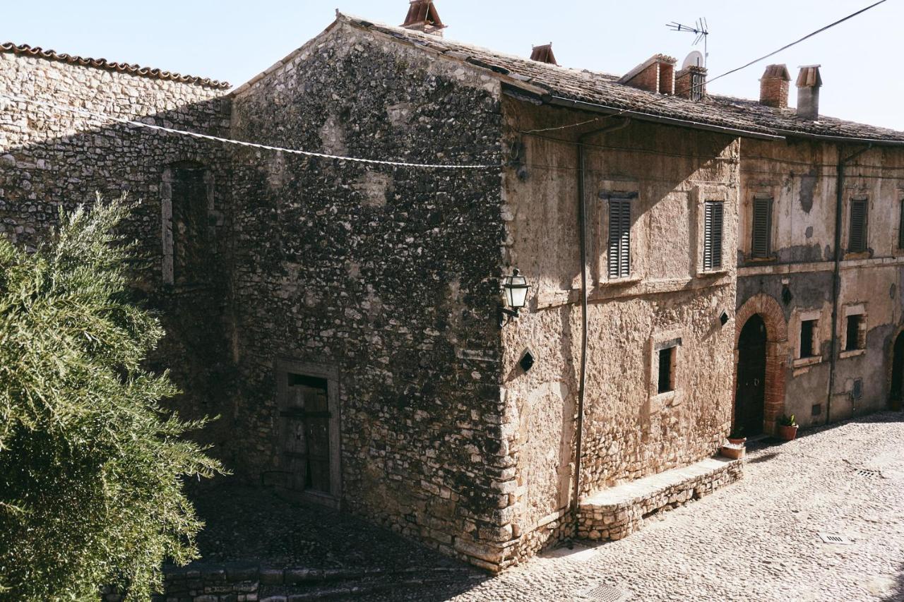 Albergo Diffuso Crispolti Labro エクステリア 写真