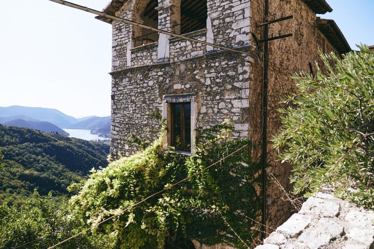 Albergo Diffuso Crispolti Labro エクステリア 写真